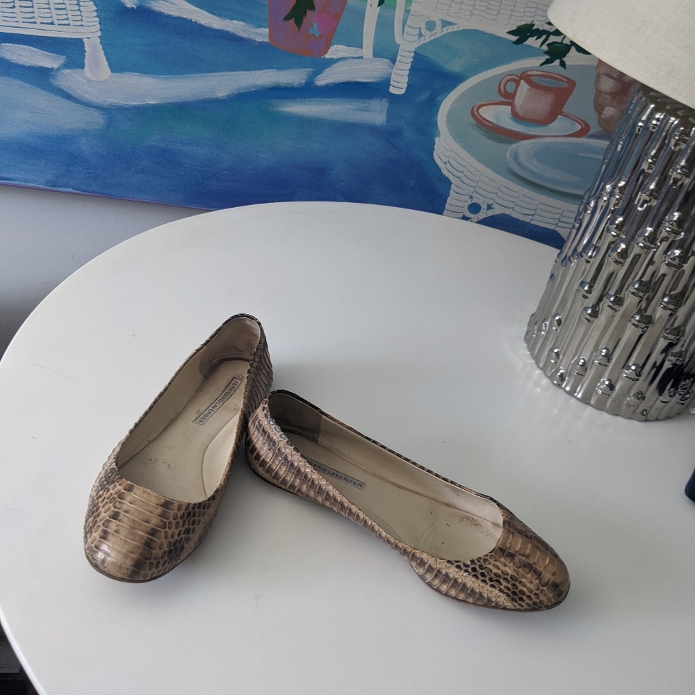 Vera Wang Lavender snakeskin patterned flats size 6.5